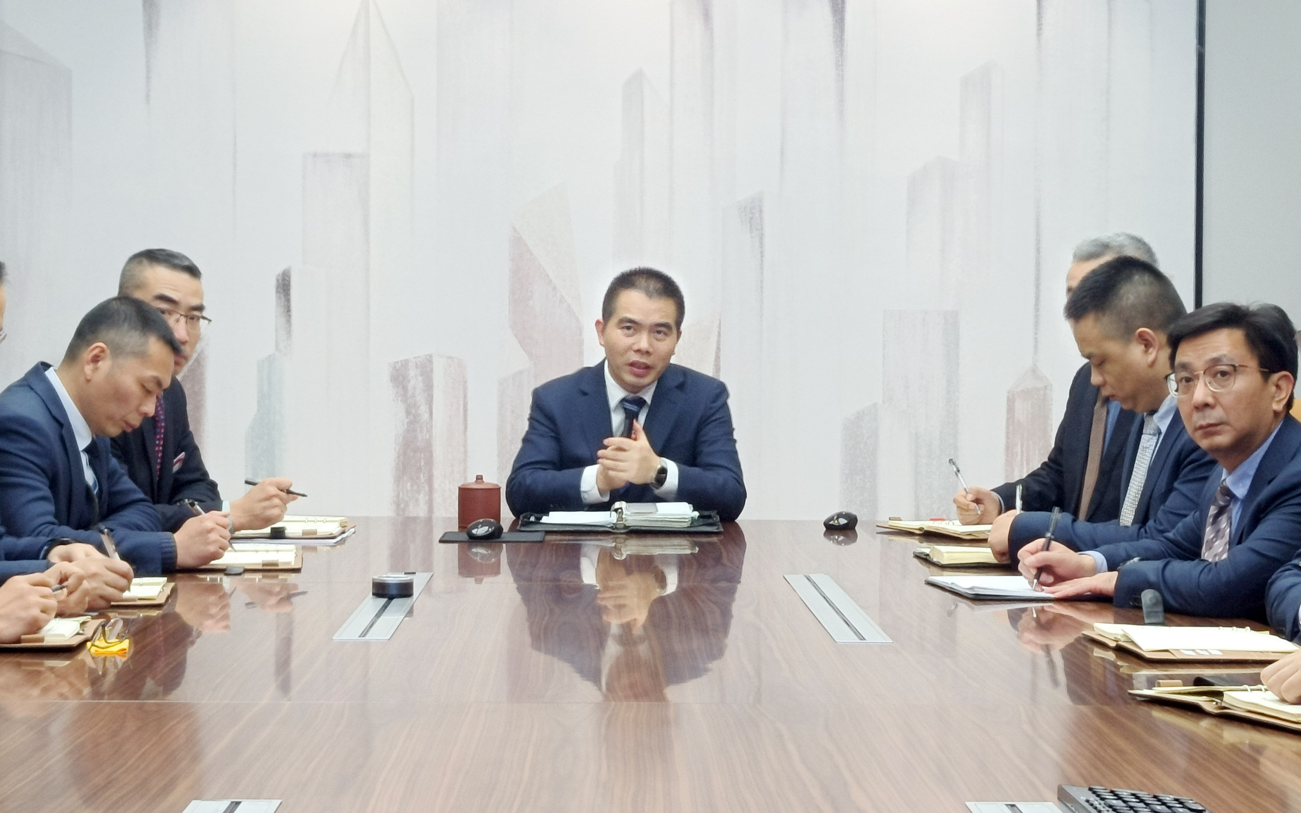 只有專業(yè)化才能抓好策劃、培訓(xùn)、監(jiān)督和改善